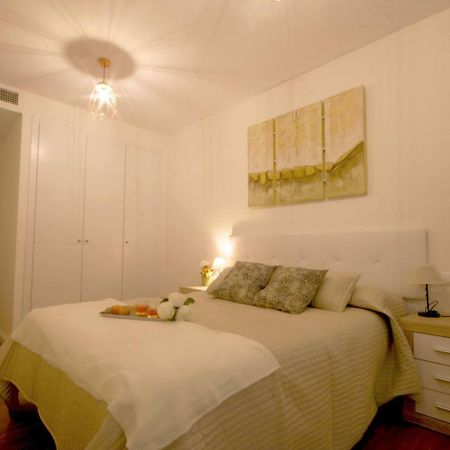 דירות Apartamento Vacacional Carmona מראה חיצוני תמונה